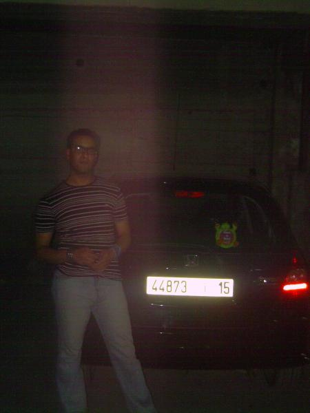 moi avec ma nouvelle voiture